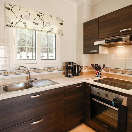 Awesome In Orihuela With Kitchen Appartamento